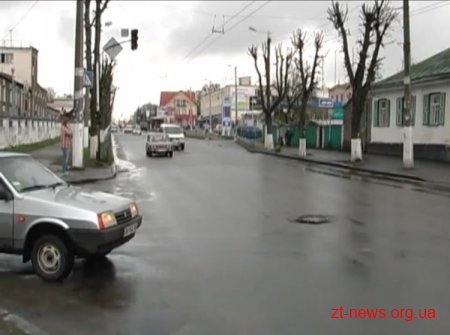 На перехресті вулиць Щорса та Лесі Українки світлофори не працюють більше тижня