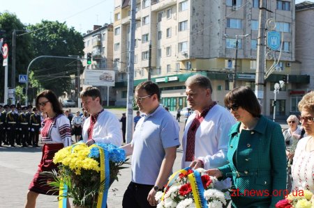 23 травня в Україні відзначають День героїв