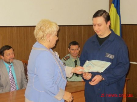 Вперше в Україні два в'язні-довічники отримали вищу освіту