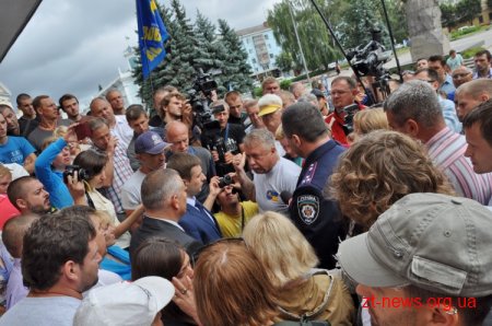 У Житомирі активісти спровадили кандидата на посаду керівника обласної міліції