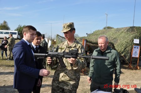 Порошенко відвідав військовий полігон поблизу Житомира