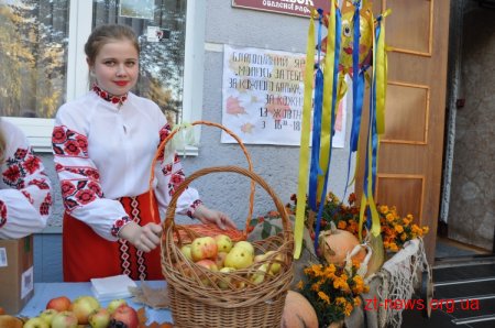 У Житомирі під час благодійного ярмарку зібрали 16,5 тис. грн на потреби Житомирського військового госпіталю
