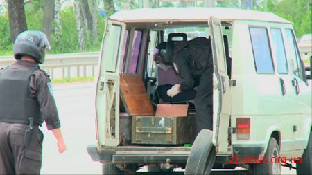 Житомирська міліція перевірила підозрілий автомобіль під Житомиром