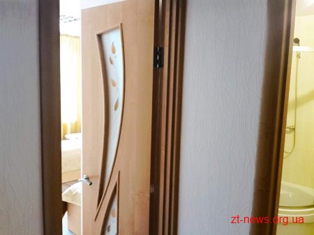 4 родини переселенців тепер житимуть у нових кімнатах готелю «Житомир»