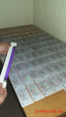 На Житомирщині СБУ затримала на хабарі податківця