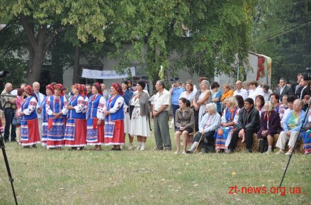 На Житомирщині відбувся перший фестиваль льону