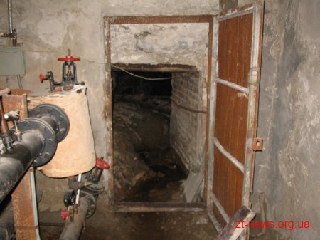 На Житомирщині вогнеборці ліквідували пожежу у підвалі багатоповерхівки