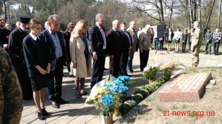 У Житомирі вшанували жертв нацистських таборів