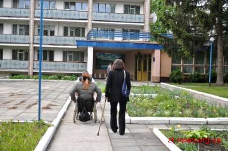 Обласний центр вертебрології перевірили на доступність для людей з інвалідністю
