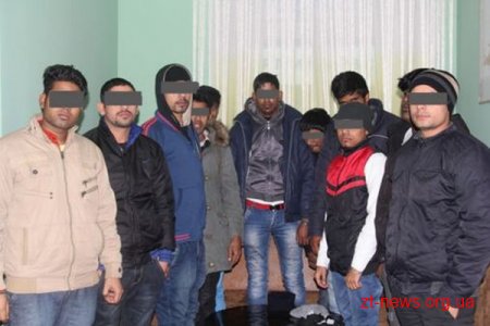 На Житомирщині поліцейські виявили трьох заблукалих нелегальних мігрантів з Індії