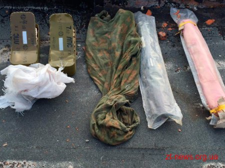 На Житомирщині правоохоронці виявили у сховку гранатомети та набої