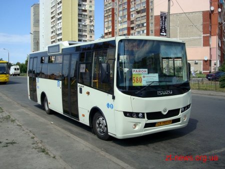 В Житомирі презентували новий автобус моделі Атаман з низьким рівнем підлоги та пандусом