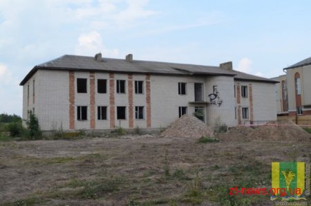 Ярослав Лагута оглянув будівництво дитячого садка в Новоград-Волинському районі