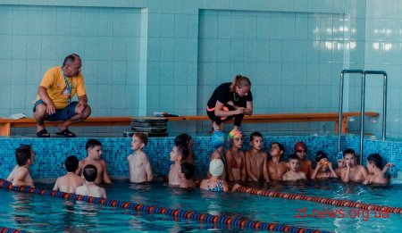 Учні 2-5 класів житомирських шкіл отримають можливість відвідувати безкоштовні заняття з плавання