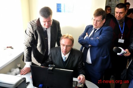 Віце-прем’єр-міністр України на Житомирщині відкрив офіс з обслуговування громадян