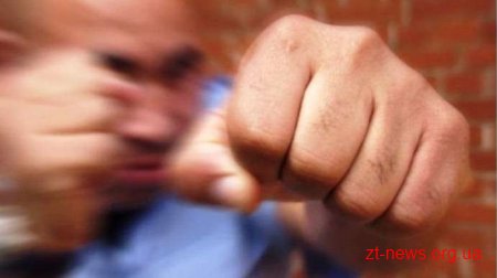 У Житомирі затримали двох молодиків, які вчинили бійку з охороною