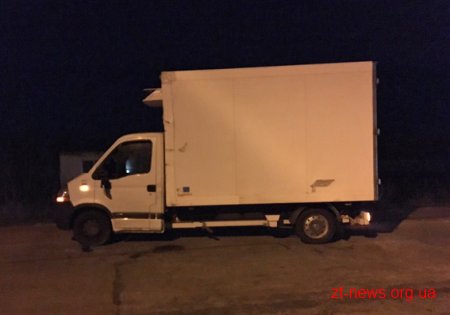 У Житомирі зіткнулися вантажний автомобіль «Renault» та мікроавтобус «Mercedes»
