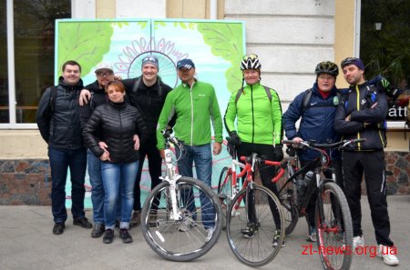 Близько 200 житомирян долучились до акції "Велосипедом на роботу"