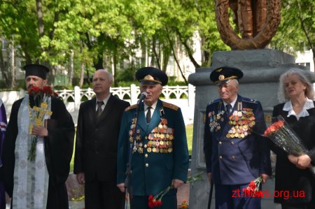 У Житомирі вшанували пам'ять загиблих у роки Другої світової війни