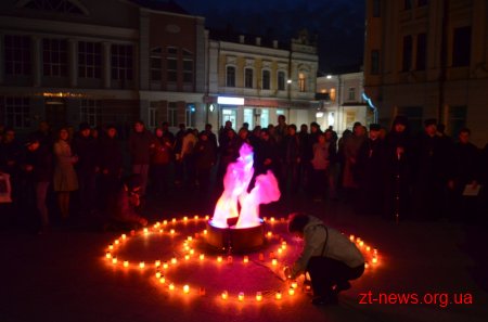 Житомиряни приєдналися до всеукраїнської акції «Запали вогонь миру»