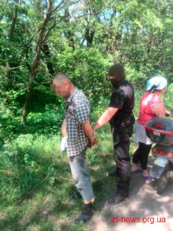 На Житомирщині поліція затримала подружжя за виготовлення наркотиків