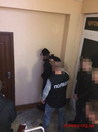 На Житомирщині закінчено розслідування справи щодо одержання двома правоохоронцями хабара
