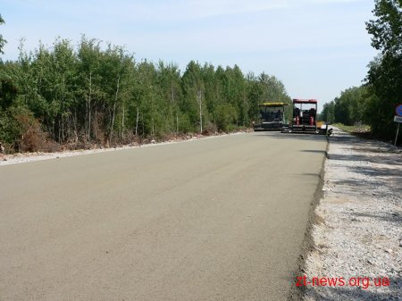 Поблизу Житомира тривають роботи з капітального ремонту шляху Т-06-14 Глибочиця-Станишівка