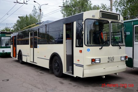 На маршрути міста вийшов відремонтований тролейбус з низьким середнім майданчиком