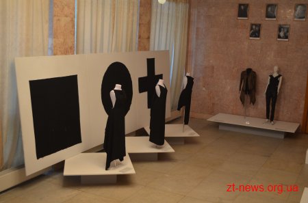 У Житомирі відкрили виставку «IN PROGRESS. Дрес-код України доби Незалежності»