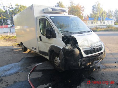 У Новограді-Волинському зіштовхнулися дві автівки
