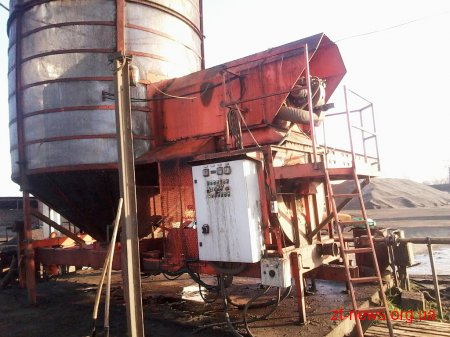 На Житомирщині вогнеборці ліквідували загоряння в металевій зерносушці