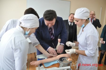 У Житомирі на базі інституту медсестринства створили новий навчальний заклад