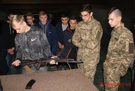 У Житомирі для молоді допризовного віку організували змагання зі стрільби