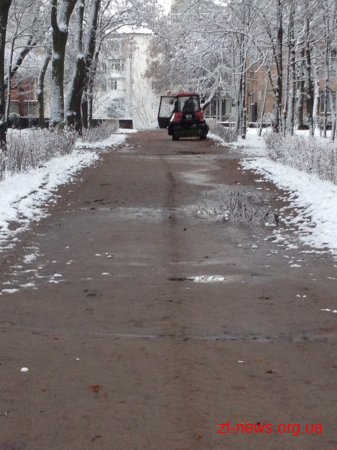 Під час прибирання вулиць міста від снігу використали 70 тонн протиожеледної суміші та 10 тонн солі