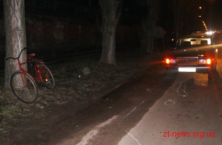 У Коростені водій автомобіля ВАЗ збив велосипедиста