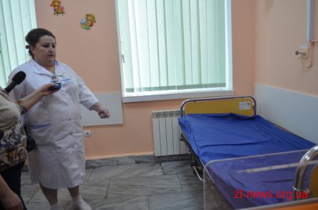 Міські лікарні Житомира отримали 30 функціональних медичних ліжок