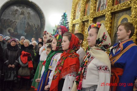 Сотні житомирян відвідали Обласний дитячий фольклорний фестиваль «Янголи віншують»
