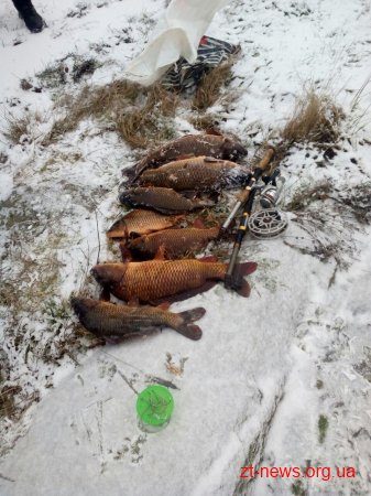 300 кг незаконної риби та 273 заборонених знаряддя лову вилучив Житомирський рибоохоронний патруль за січень