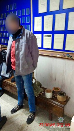 У Житомирі патрульні затримали молодиків з краденим ліфтовим обладнанням