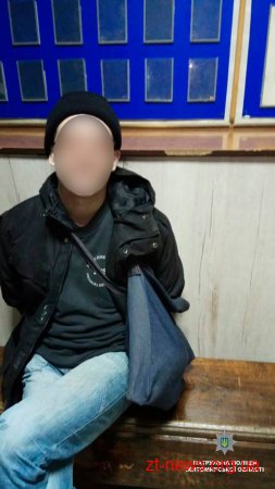 У Житомирі патрульні затримали молодиків з краденим ліфтовим обладнанням