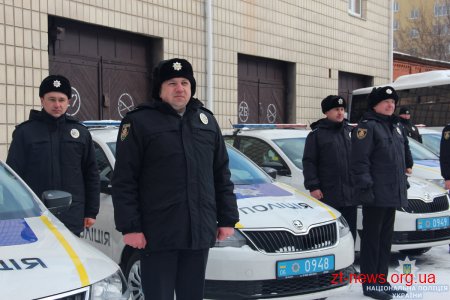 У Житомирі урочисто передали 15 автомобілів підрозділам поліції області