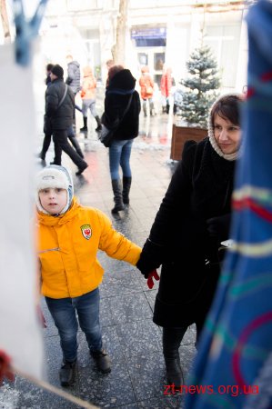 На вулиці Михайлівській відбувся флеш-моб «Всі ми різні, але всі ми рівні»