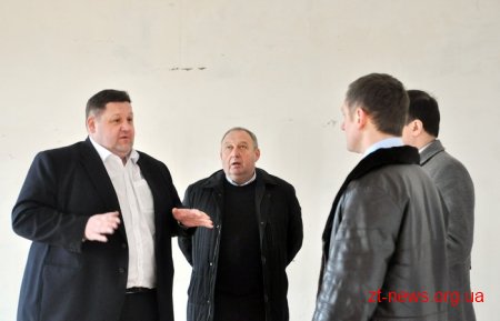 Керівник області оглянув будівництво ЗОШ №13 у Коростені