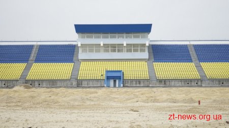 На стадіоні «Полісся» працюють над тренерською та тенісними кортами