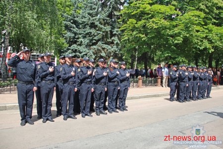 У Житомирі на вірність Українському народові присягнули 25 поліцейських конвойної служби