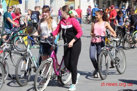 Більше тисячі велосипедистів проїхали вулицями Житомира