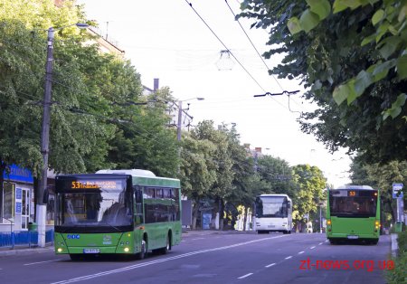 Нові автобуси на маршрутах 53 та 53А курсують містом майже до 24 години