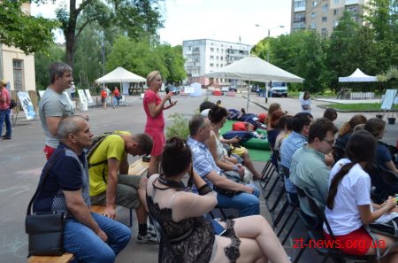 На вул. Пушкінській у Житомирі відбувся «Літературний stand-up»