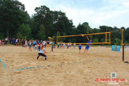У Житомирі правоохоронці започаткували турнір з пляжного волейболу