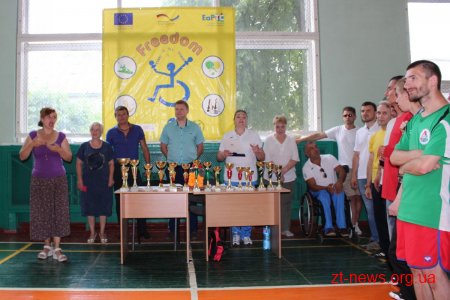 У Житомирі відбулися змагання з бочче, настільного тенісу, армреслінгу та шахів